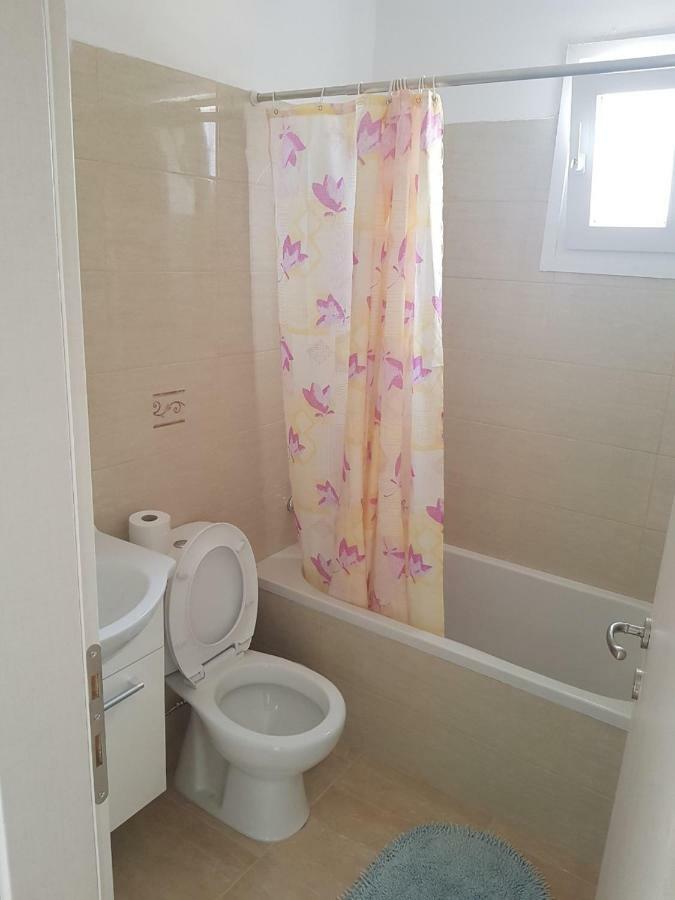 Paphos Apartments ภายนอก รูปภาพ